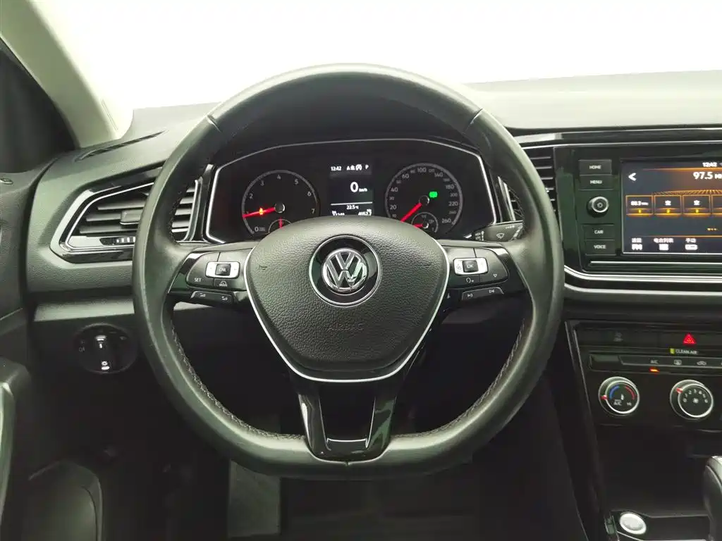Volkswagen T-Roc 2019 — фото 11