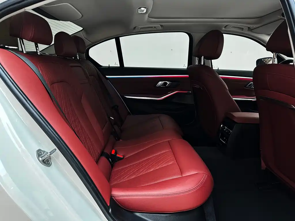 BMW 3 Series 2023 — фото 14