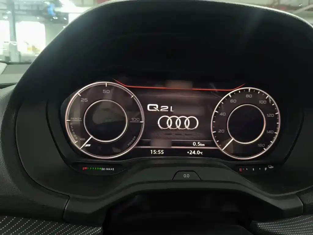 Audi Q2L e-tron 2021