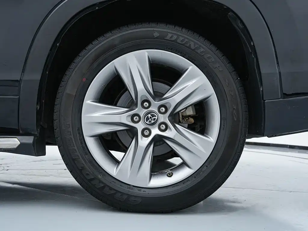 Toyota Highlander 2017 — фото 10