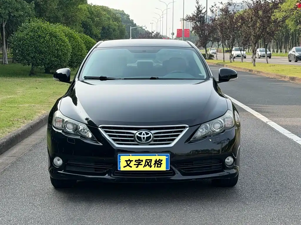 Toyota Reiz 2012