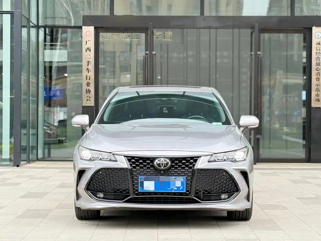 Toyota Avalon 2020 — фото 1