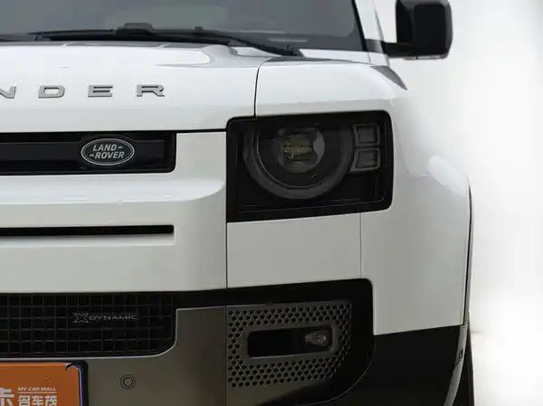 Land Rover Defender 2021
