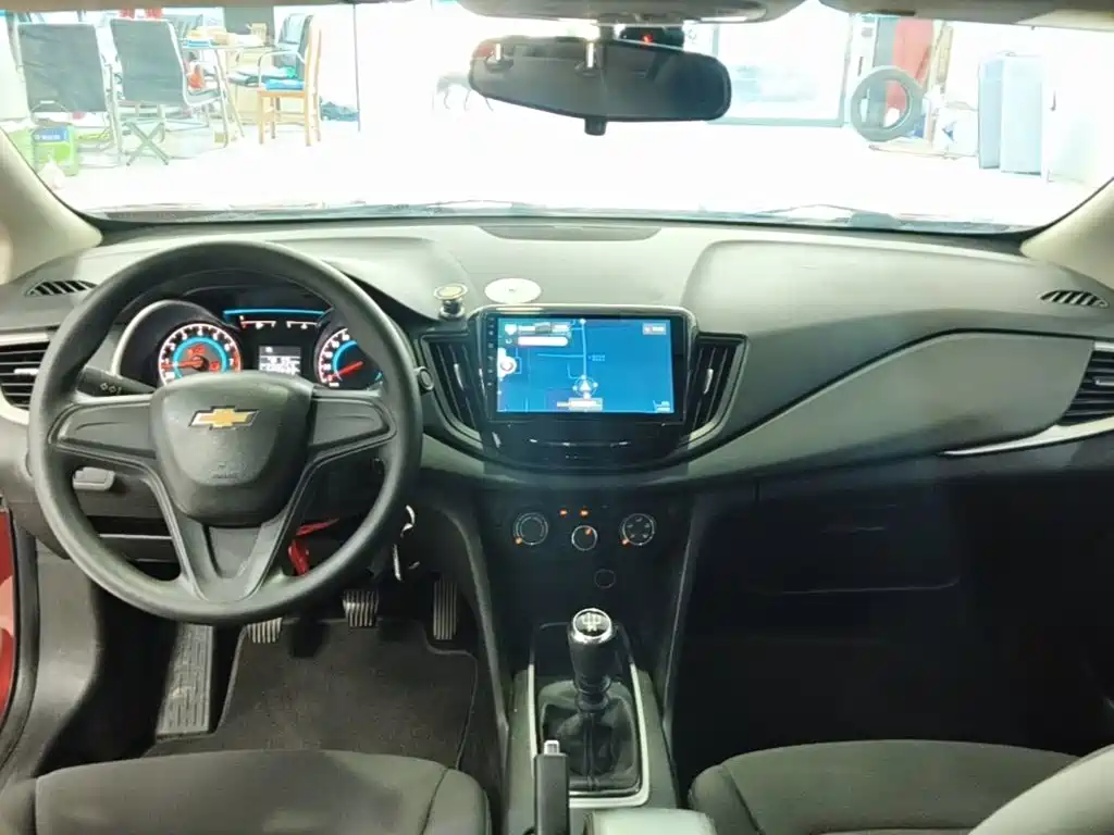 Chevrolet Cavalier 2018 — фото 10