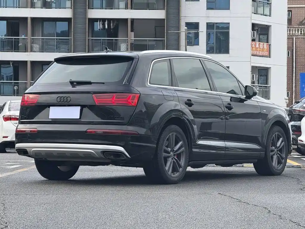 Audi Q7 2016
