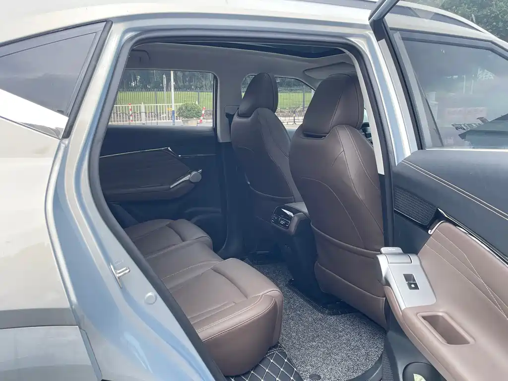 GAC Motor Trumpchi GS4 2024 — фото 18