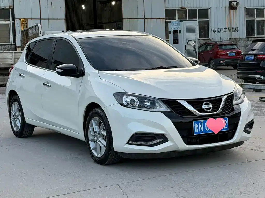 Nissan Tiida 2022