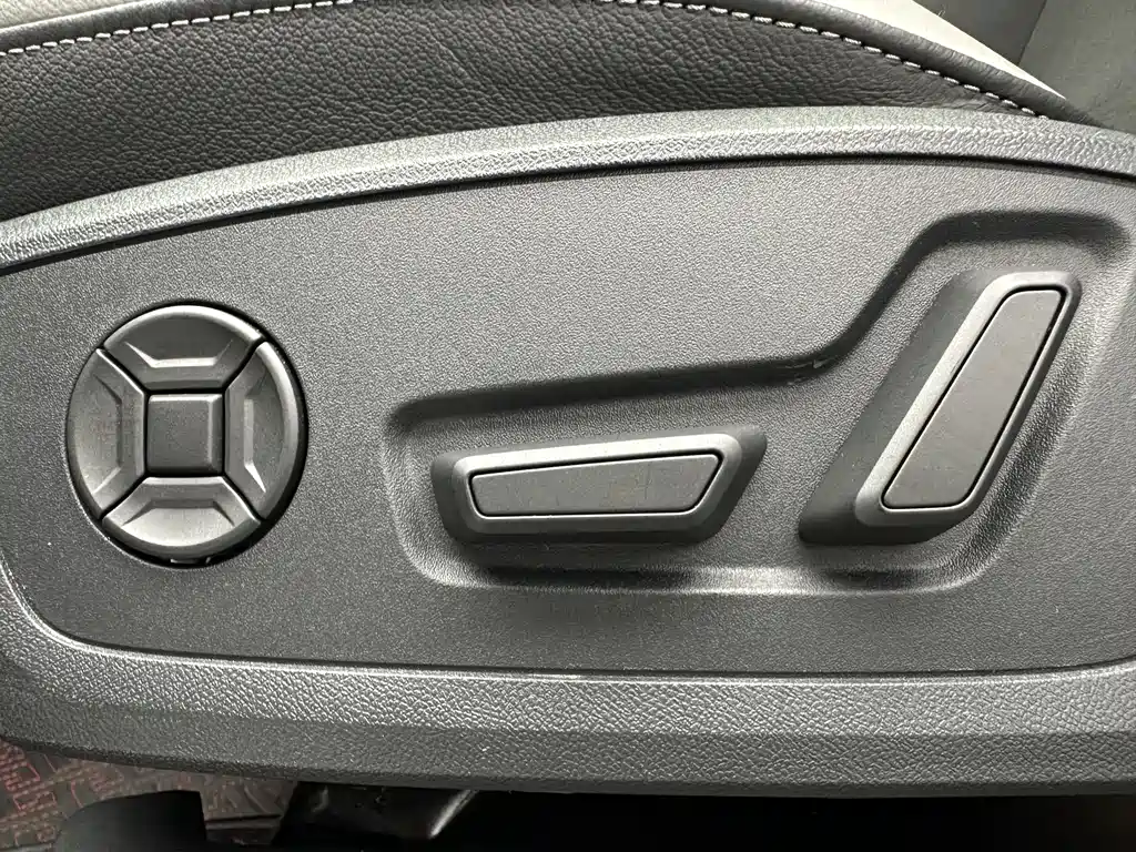 Audi Q3 2022 — фото 13