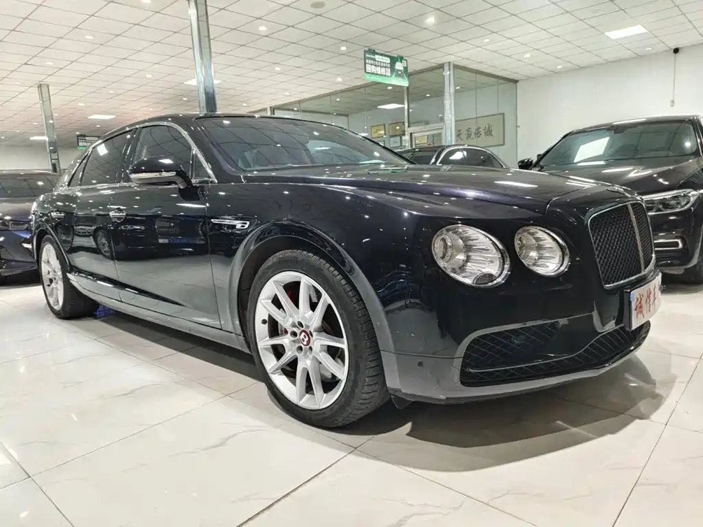 Bentley Flying Spur 2018 — фото 2