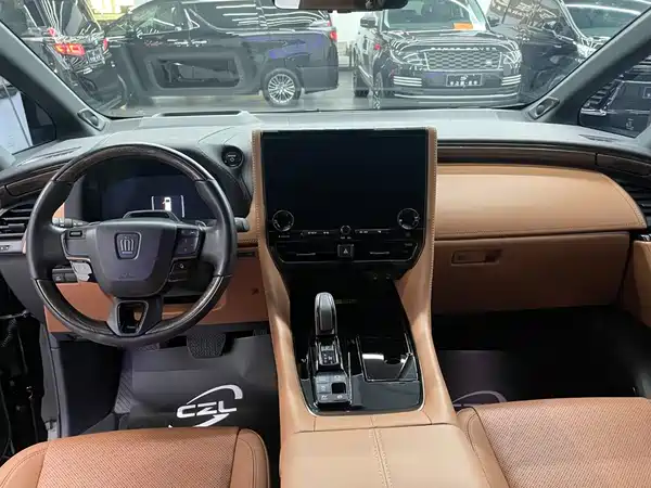 Toyota Vellfire 2024
