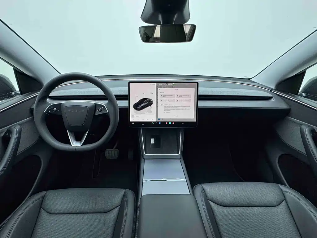 Tesla Model Y 2025 — фото 14