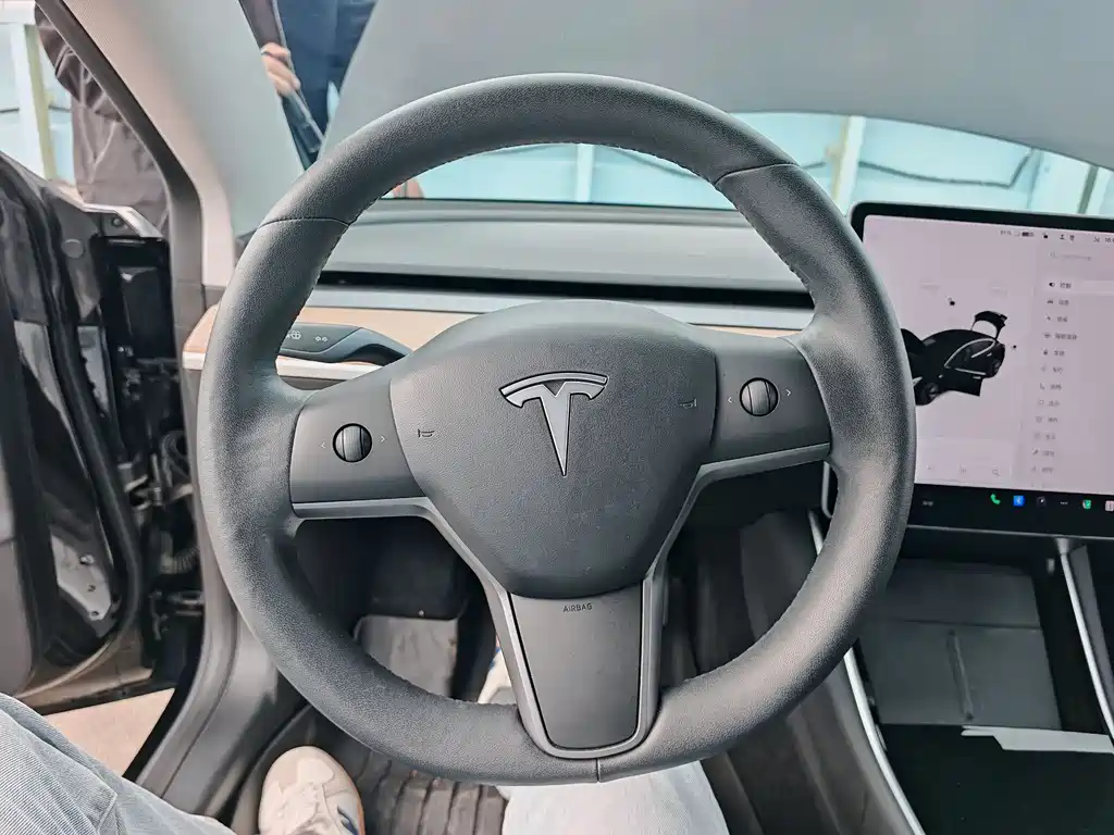 Tesla Model 3 2020 — фото 15