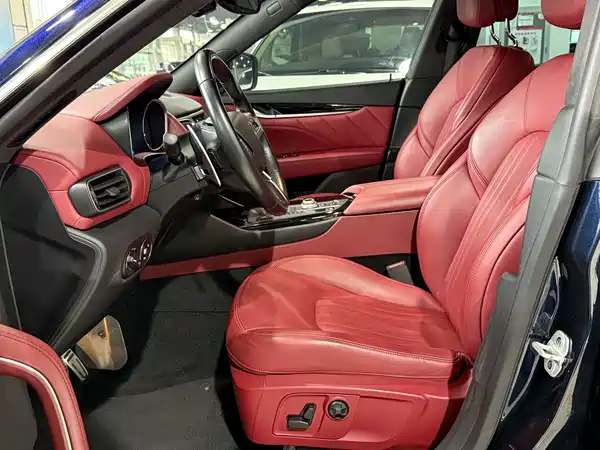 Maserati Levante 2021