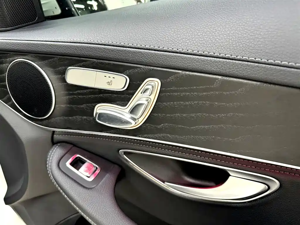 Mercedes-Benz C-Class 2020 — фото 19