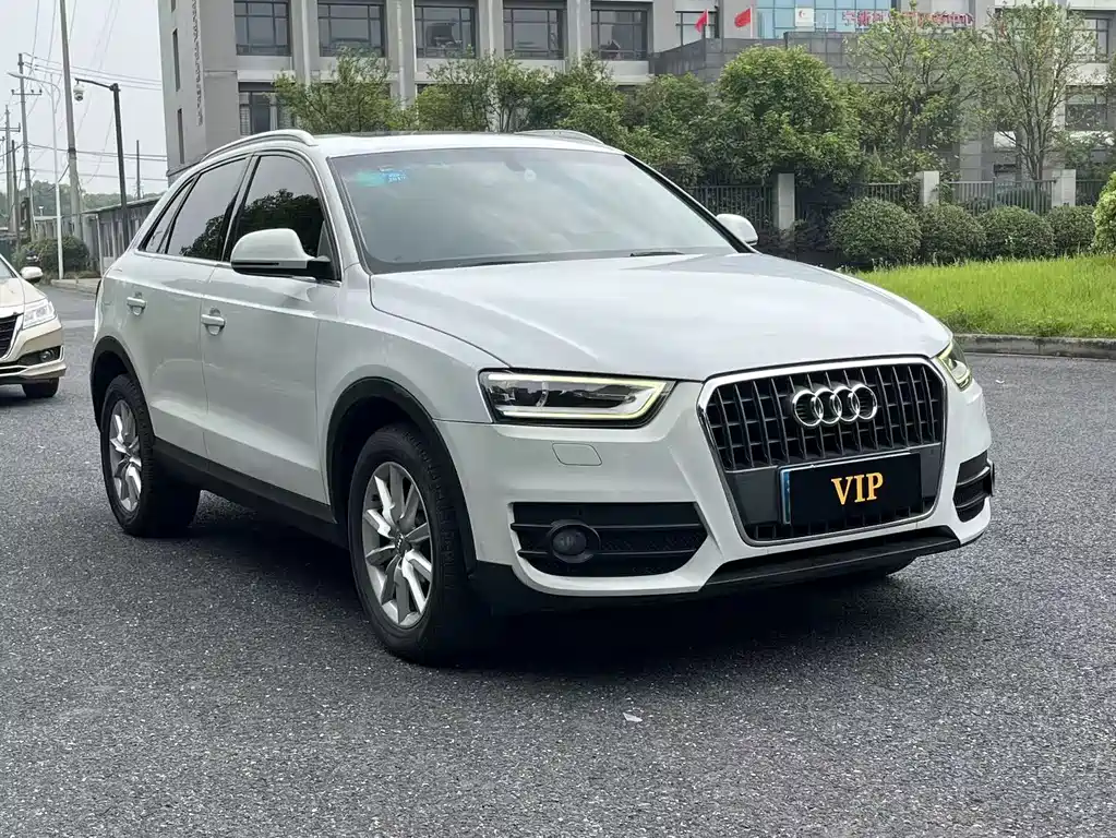 Audi Q3 2015 — фото 2