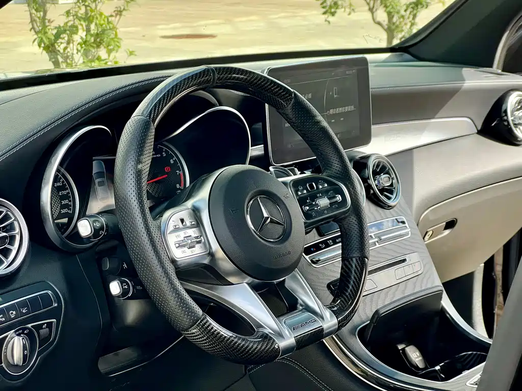 Mercedes-Benz GLC Coupe AMG 2019 — фото 15