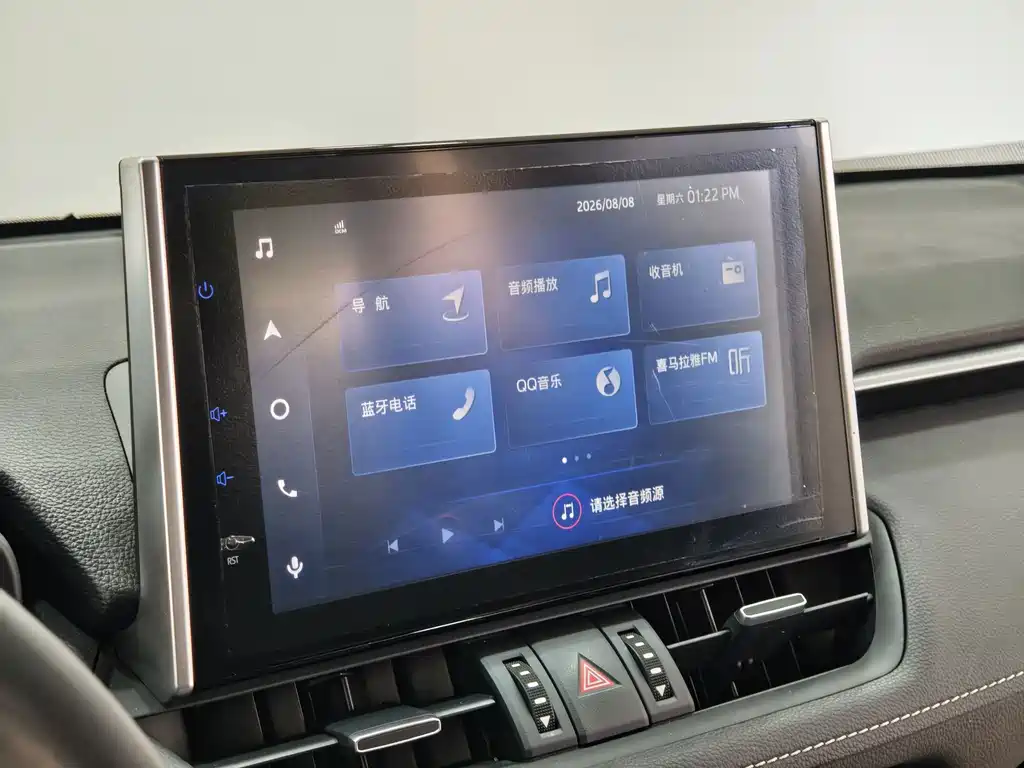 Toyota RAV4 2022 — фото 18