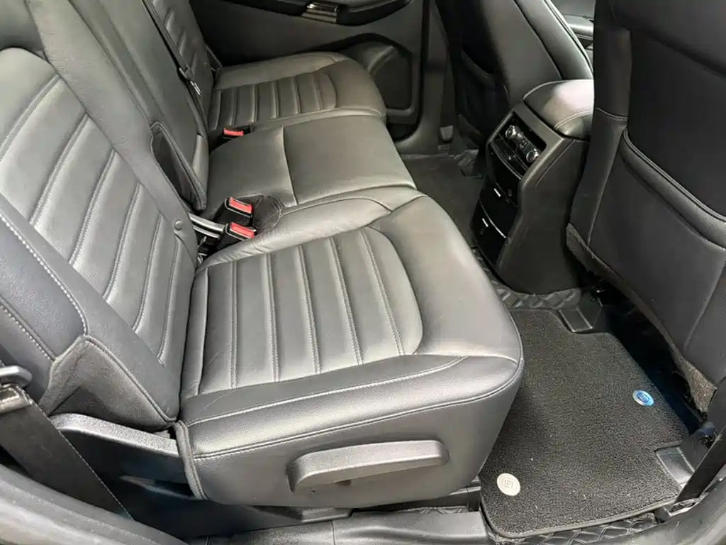 Ford Edge 2018 — фото 16