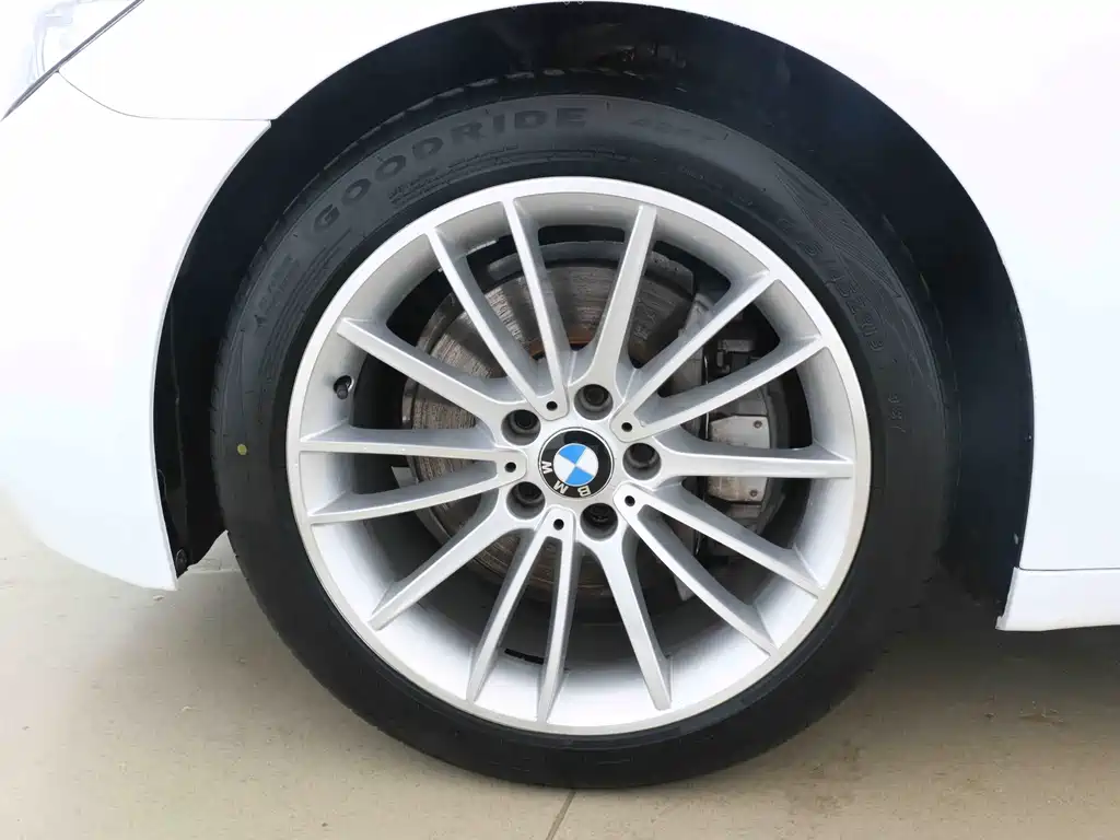 BMW 7 Series 2014 — фото 16