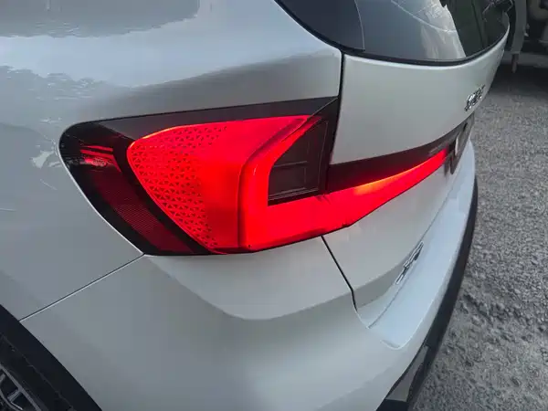 BMW iX1 2024