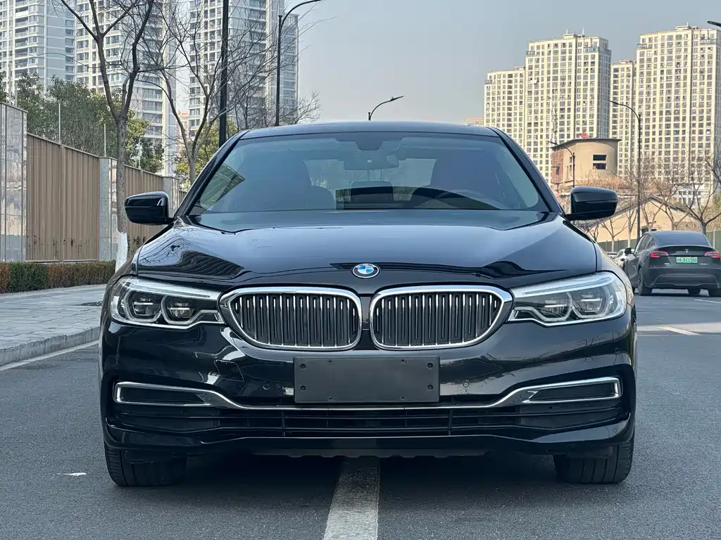 BMW 5 Series 2020 — фото 2