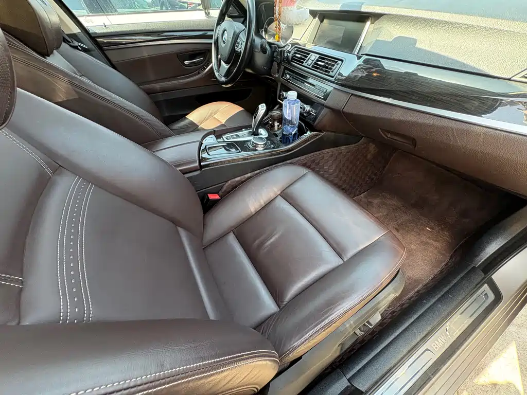 BMW 5 Series 2015 — фото 9