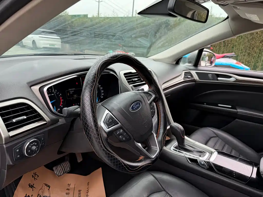 Ford Mondeo 2015 — фото 10