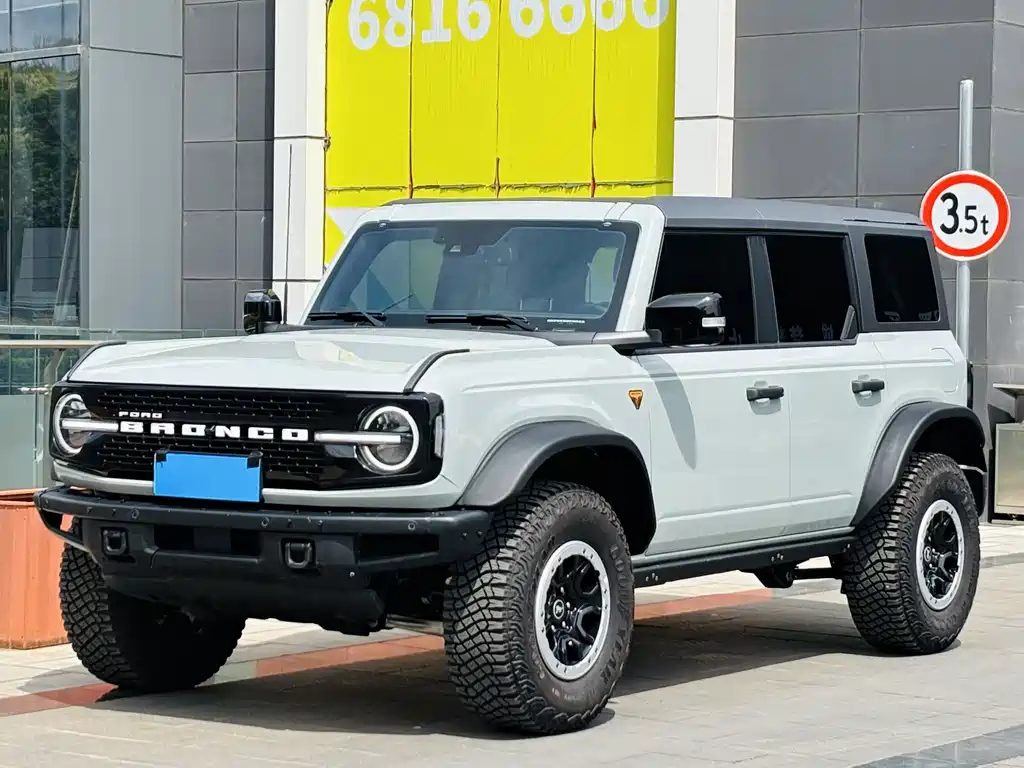 Ford Bronco 2024 — фото 1