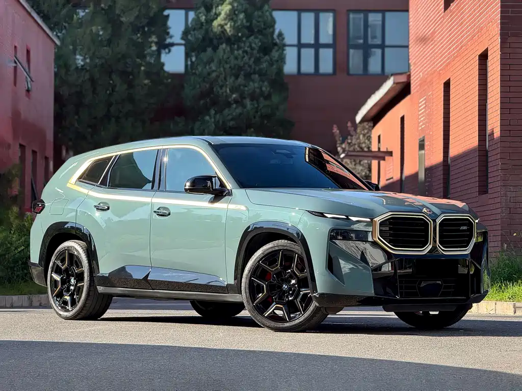 BMW XM 2024