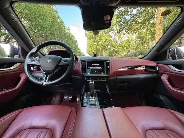 Maserati Levante 2022