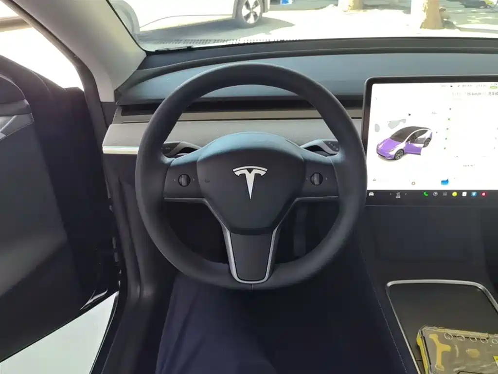 Tesla Model Y 2024 — фото 11