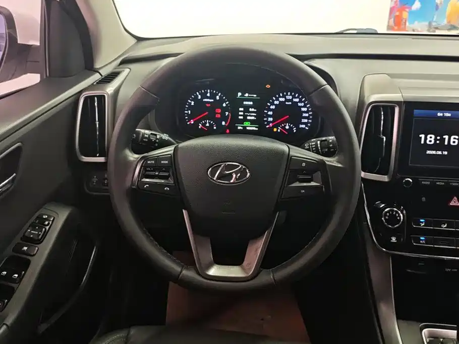 Hyundai ix35 2018 — фото 15