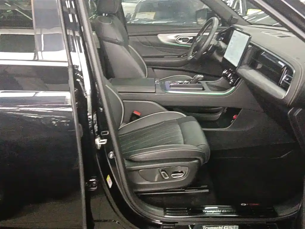 GAC Motor Trumpchi GS8 2023 — фото 25