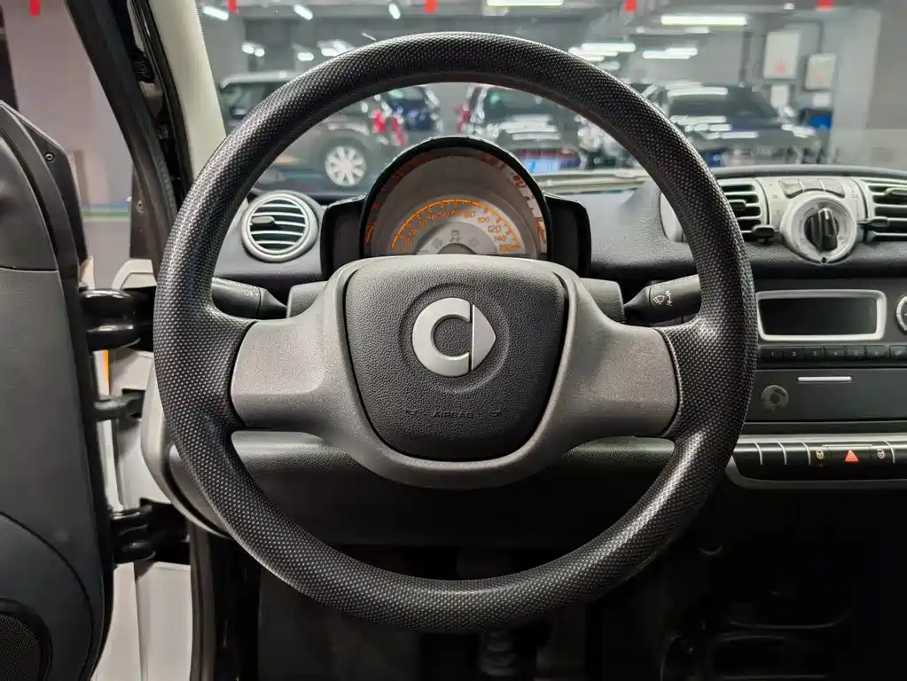 smart Fortwo 2014 — фото 22