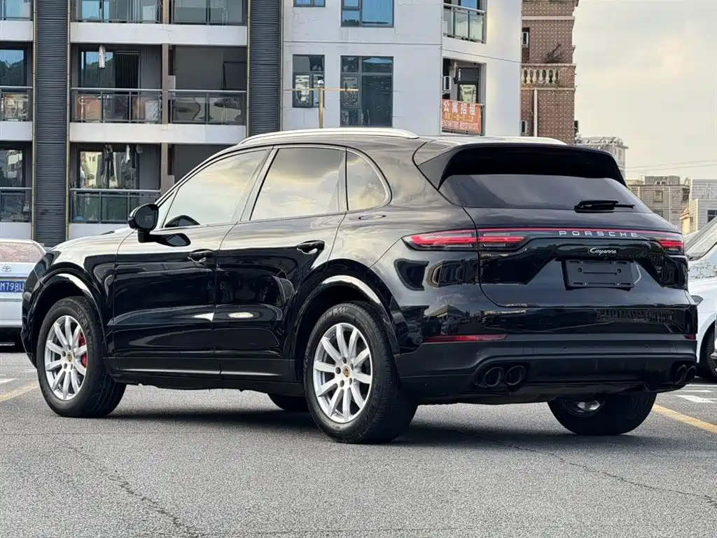 Porsche Cayenne 2018 — фото 9