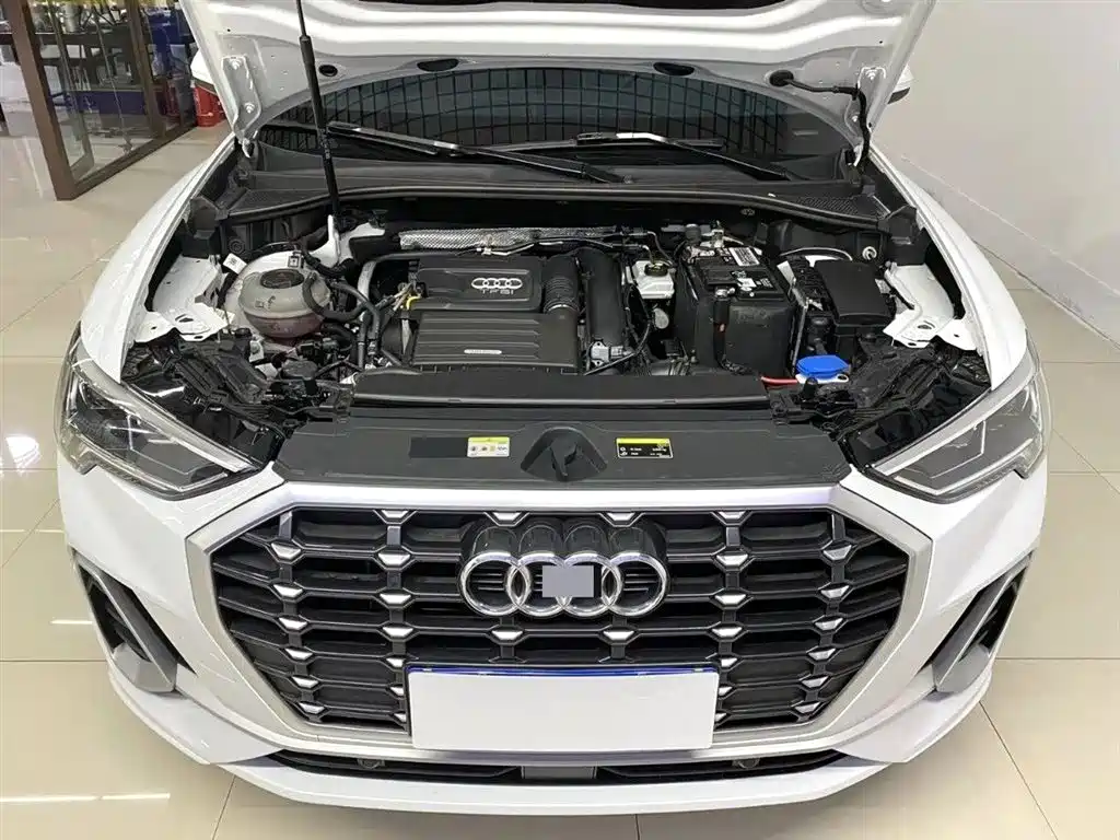 Audi Q3 2022 — фото 13