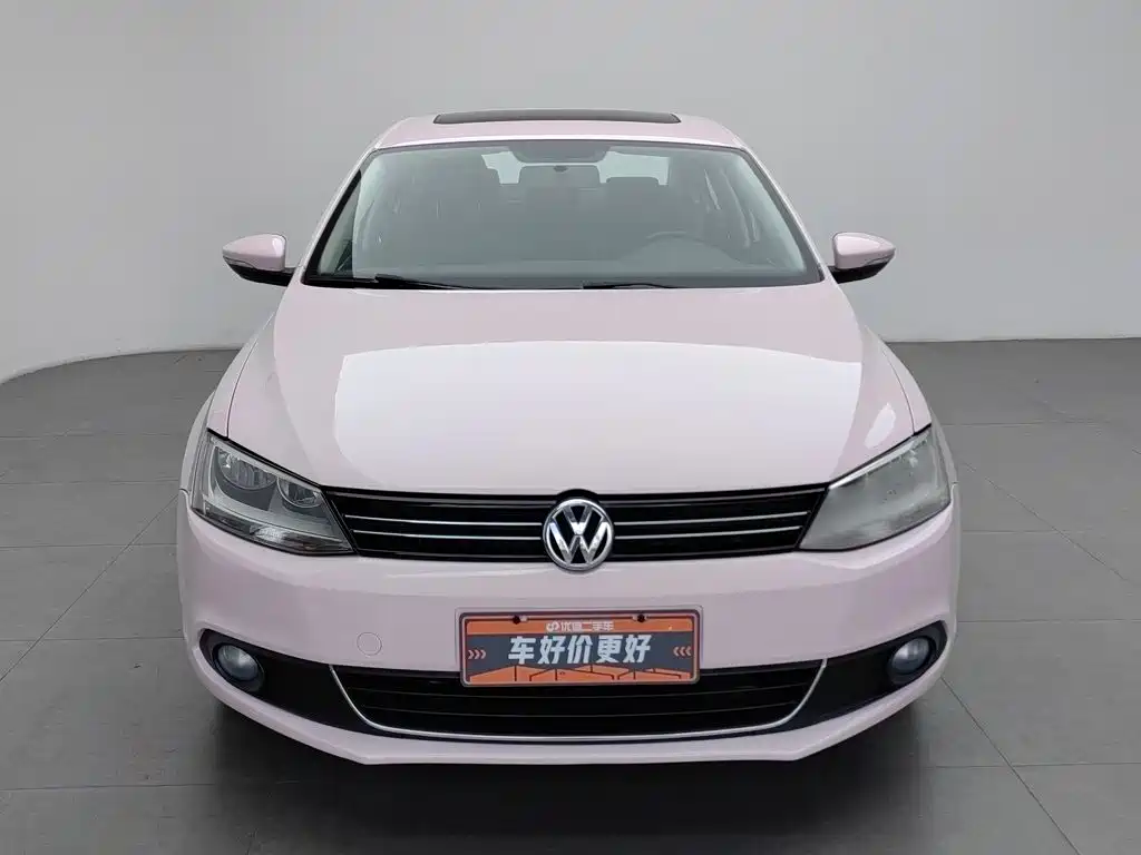 Volkswagen Sagitar 2015
