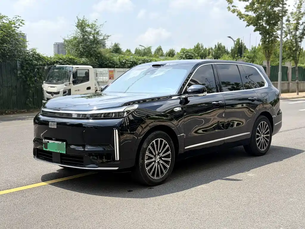 Geely Galaxy M9 2025 — фото 1