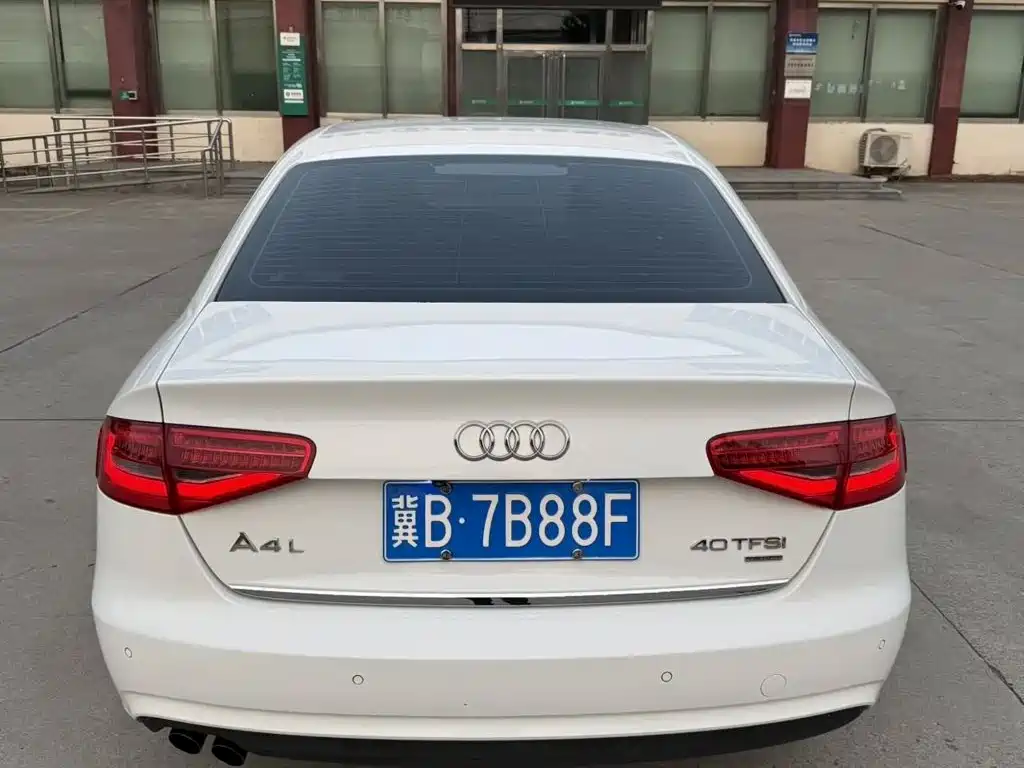 Audi A4L 2015 — фото 4