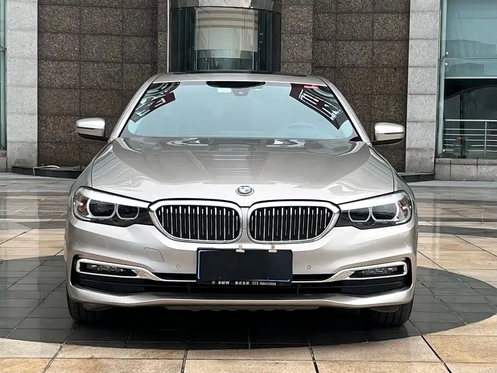BMW 5 Series 2019 — фото 3