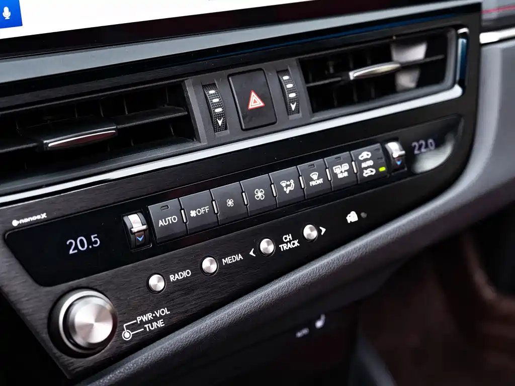 Lexus ES 2024 — фото 17