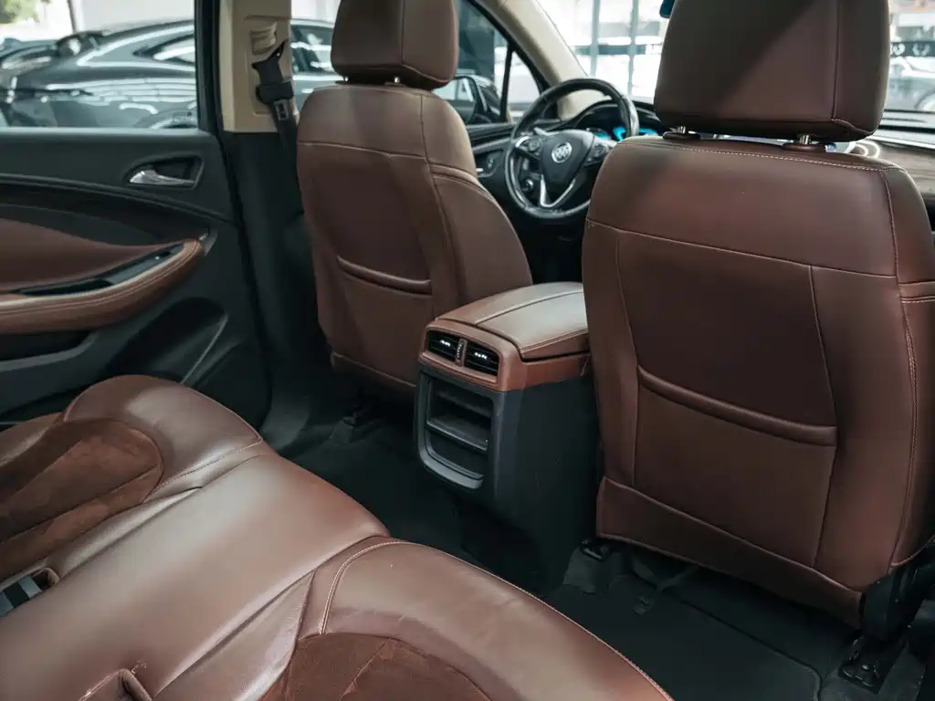 Buick Envision Plus 2017 — фото 18