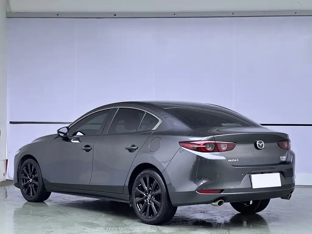 Mazda 3 Axela 2024