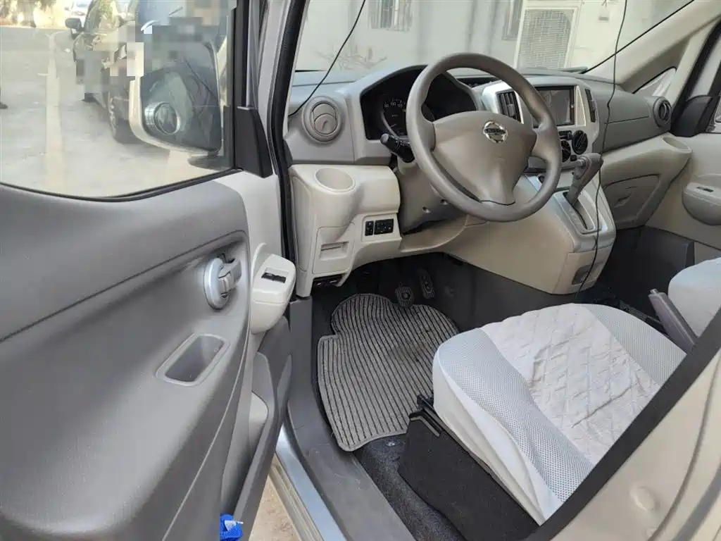Nissan NV200 2019 — фото 14