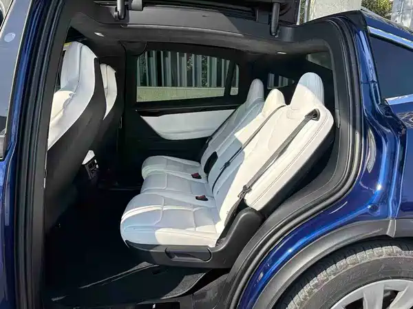 Tesla Model X 2016