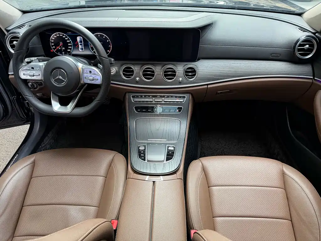 Mercedes-Benz E-Class 2020 — фото 14