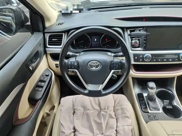 Toyota Highlander 2015