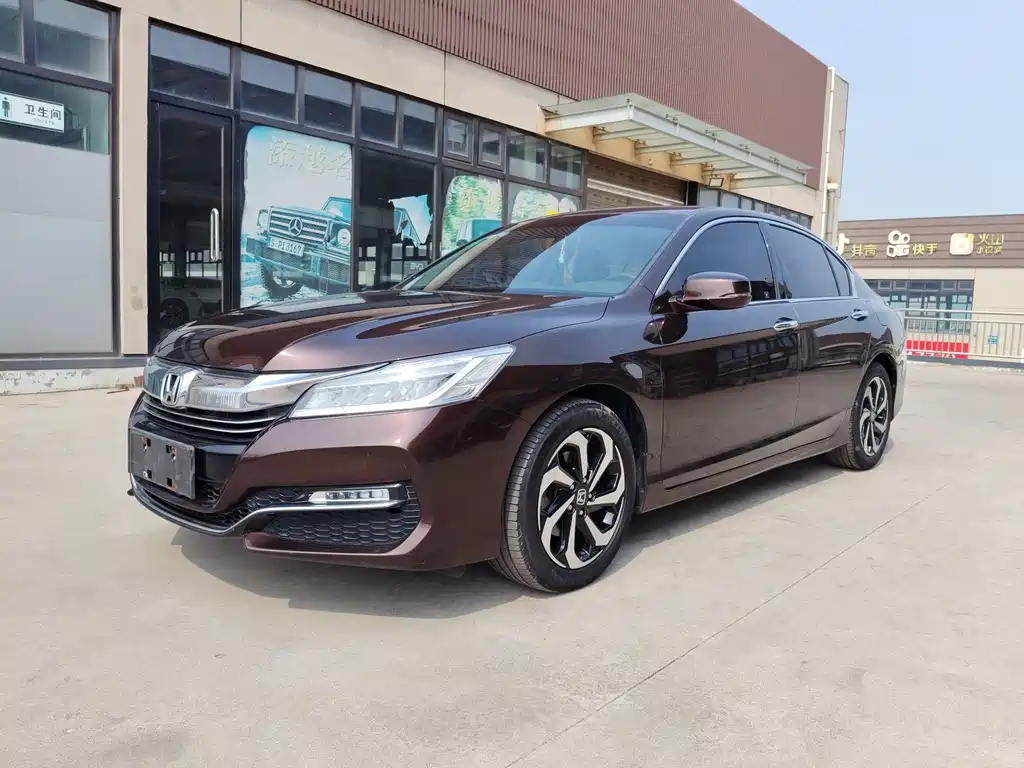 Honda Accord 2016 — фото 1