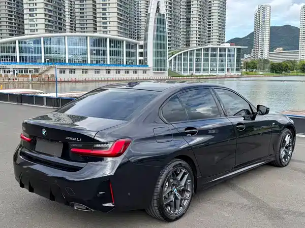 BMW 3 Series 2025