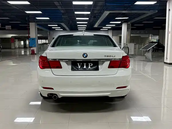 BMW 7 Series 2011